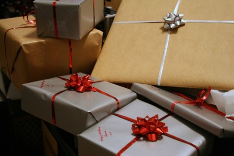 presents-1058800_640